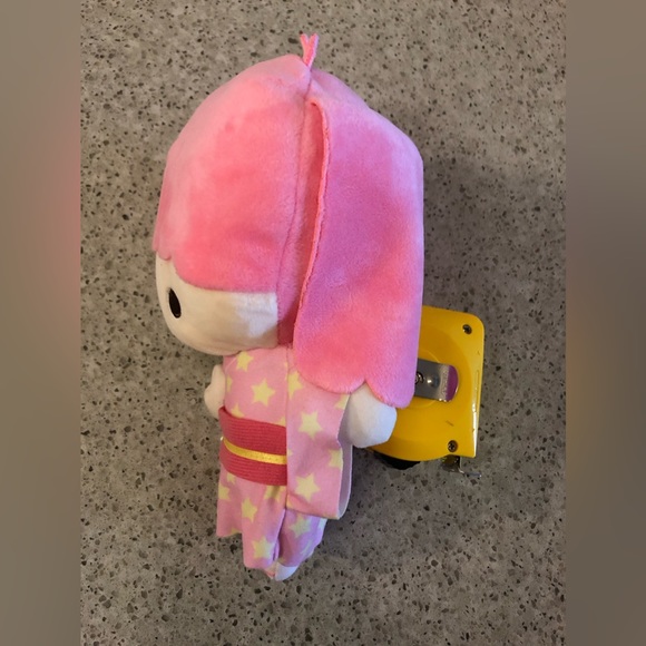 Like NEW Little Twin Stars Lala in Kimono Plush Pouch with a chain - Picture 4 of 13